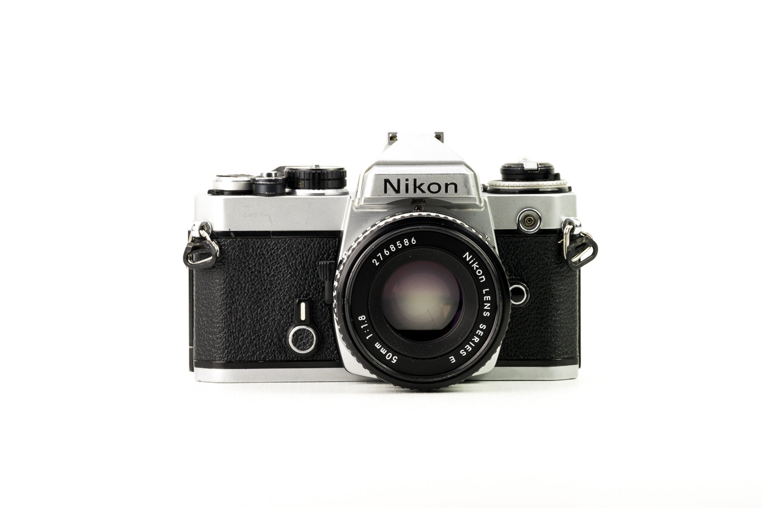 Nikon vintage EM avec objectif Nikon série E 50 mm f/1.8 - Appareil photo argentique rétro - Canada Nikon vintage EM avec objectif Nikon série E 50 mm f/1.8 - Appareil photo argentique rétro - Canada