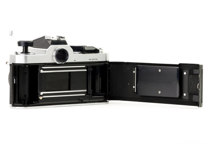 Nikon FM + 50mm f/1.8 – BuyMoreFilm