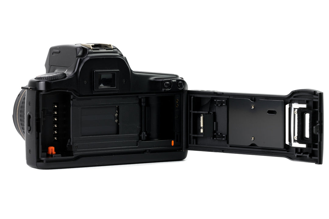 Canon EOS 1000F N + 35-80mm f/4-5.6 - Canon EOS Rebel S II