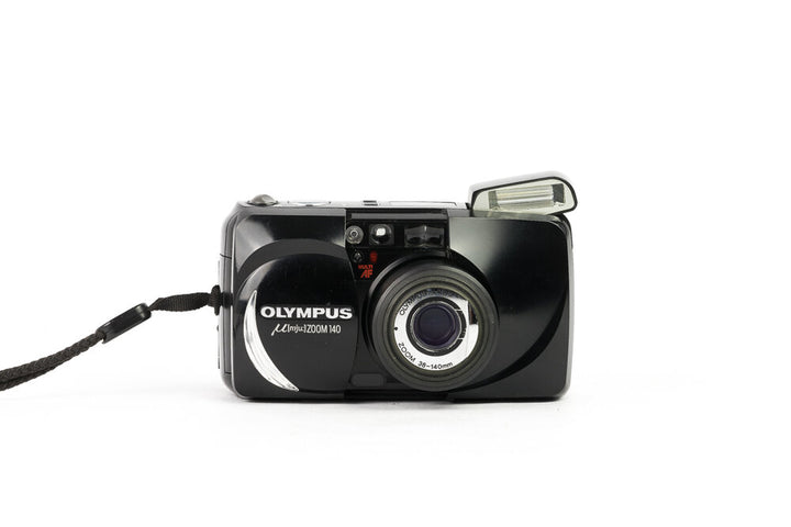 美品 OLYMPUS μ[mju:]-ZOOM 140 コンパクトフィルムカメラ μ（ミュー） ZOOM140 DELUXE：シリーズ：カメラ製品：オリンパス