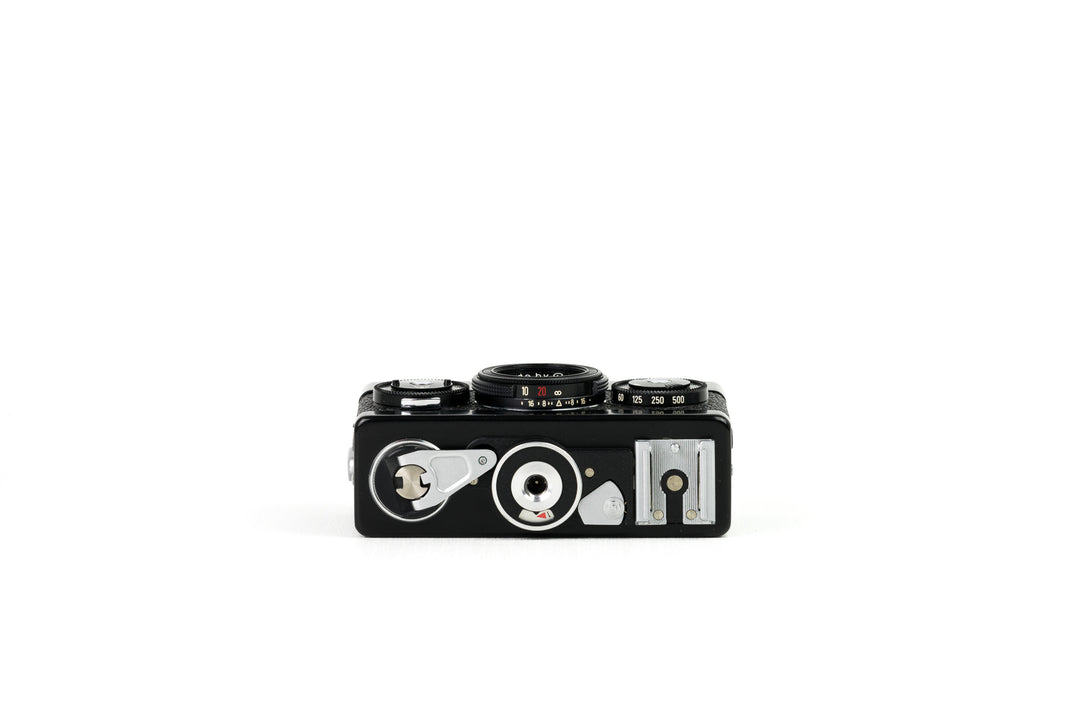 Rollei 35 Classic 　black Rollei 35 Classic Black Compact Film camera with all the